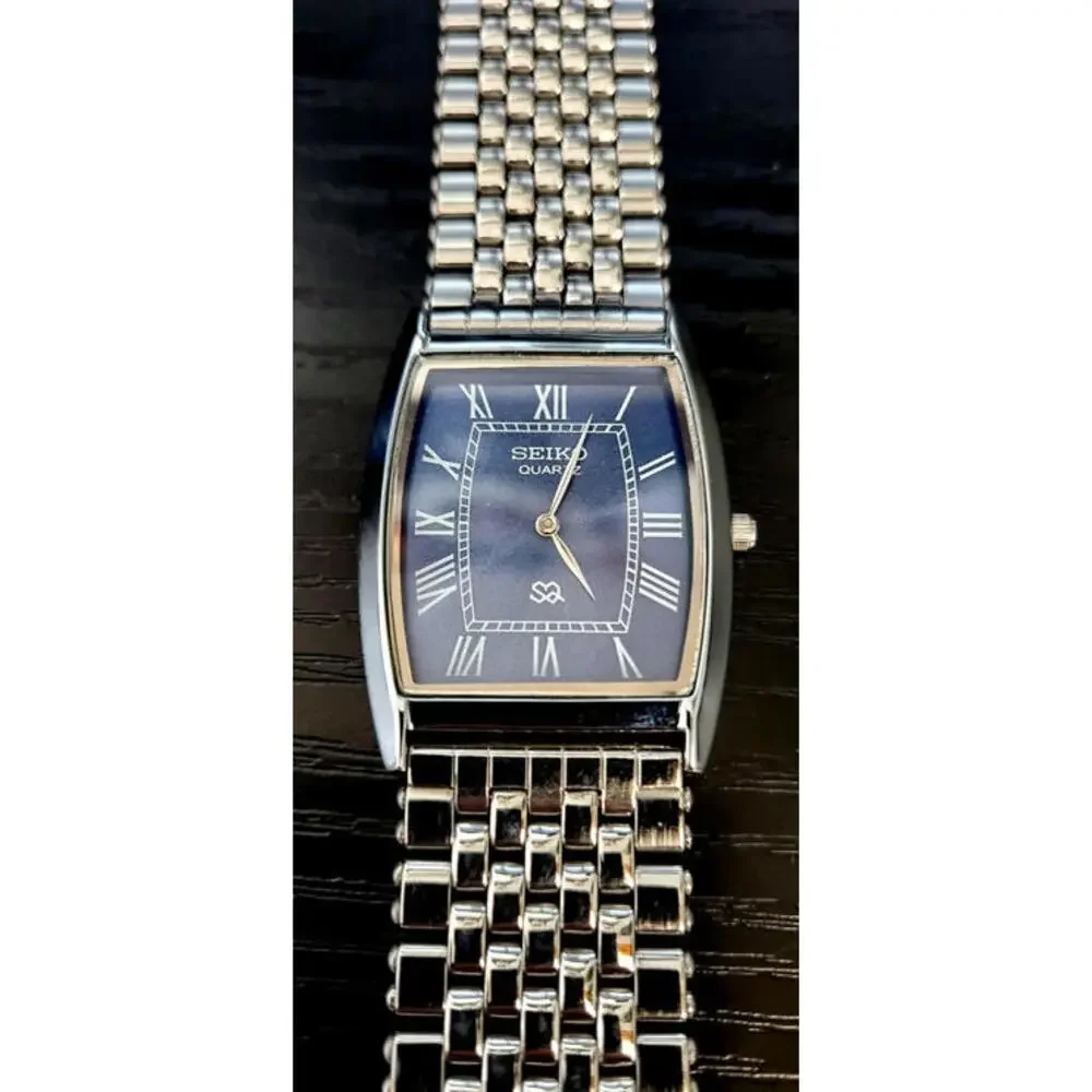 RARE‎ - Mint Condition Seiko Vintage Slim SQ Barrel Tank Wrist Watch